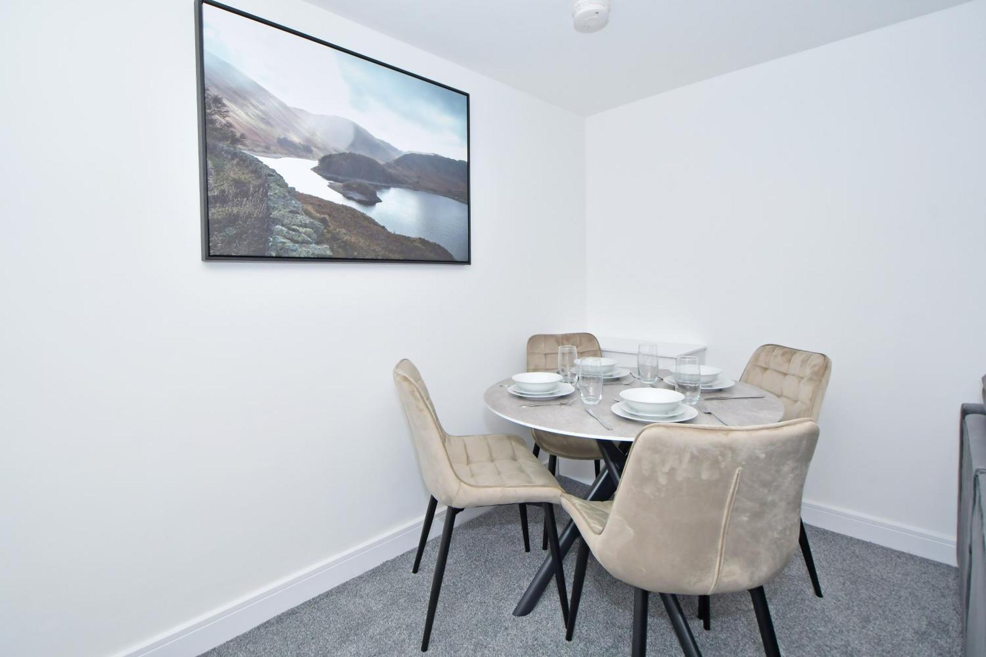 Sapphire Apartments By Yourstays - Luxury 2 Bedroom Apartments In Crewe Eksteriør billede