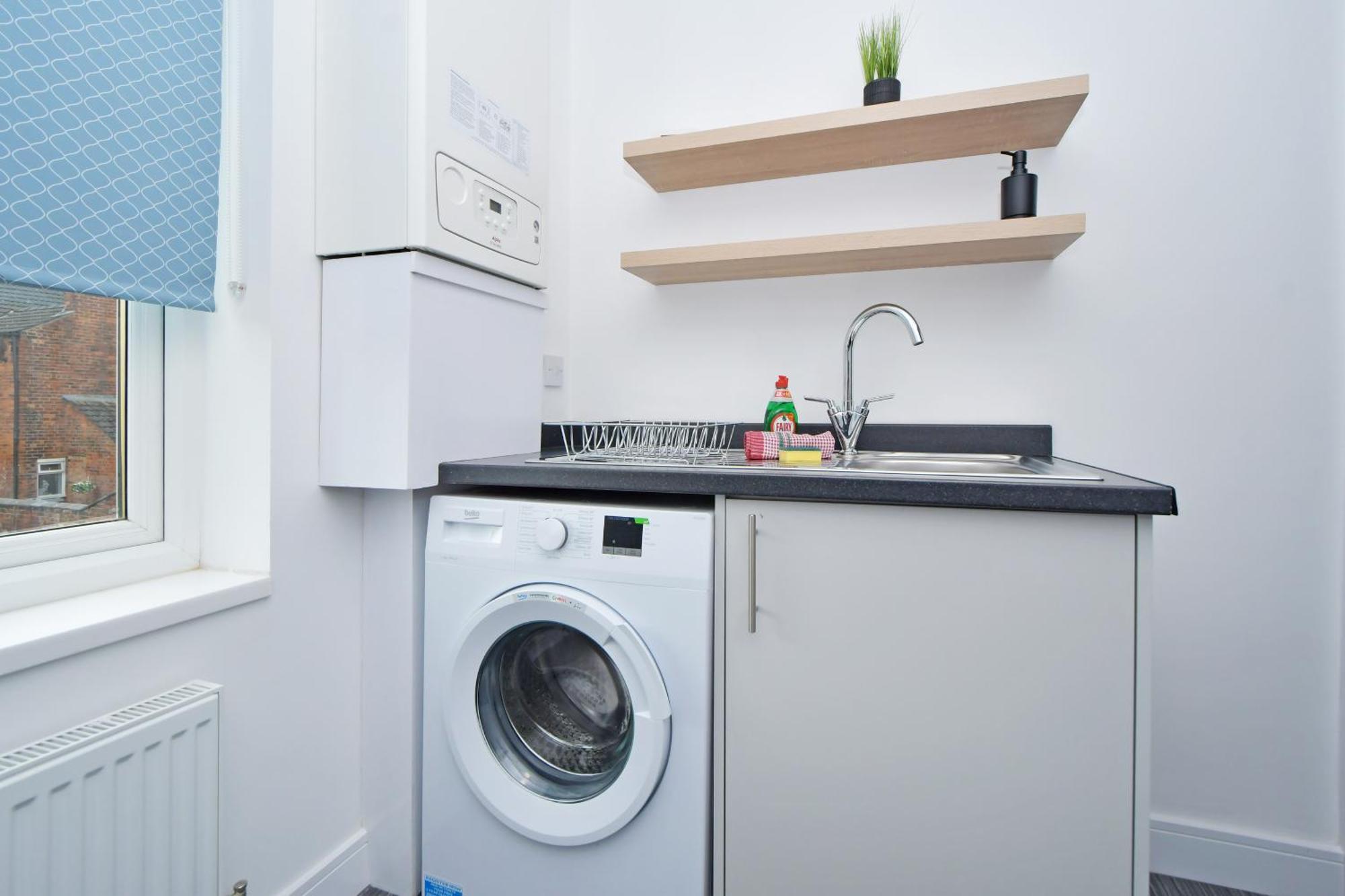 Sapphire Apartments By Yourstays - Luxury 2 Bedroom Apartments In Crewe Eksteriør billede