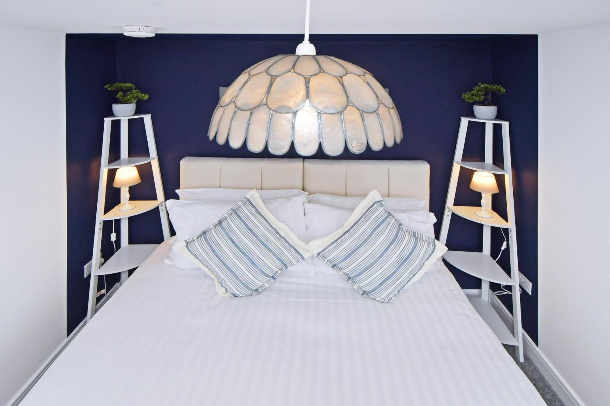 Sapphire Apartments By Yourstays - Luxury 2 Bedroom Apartments In Crewe Eksteriør billede
