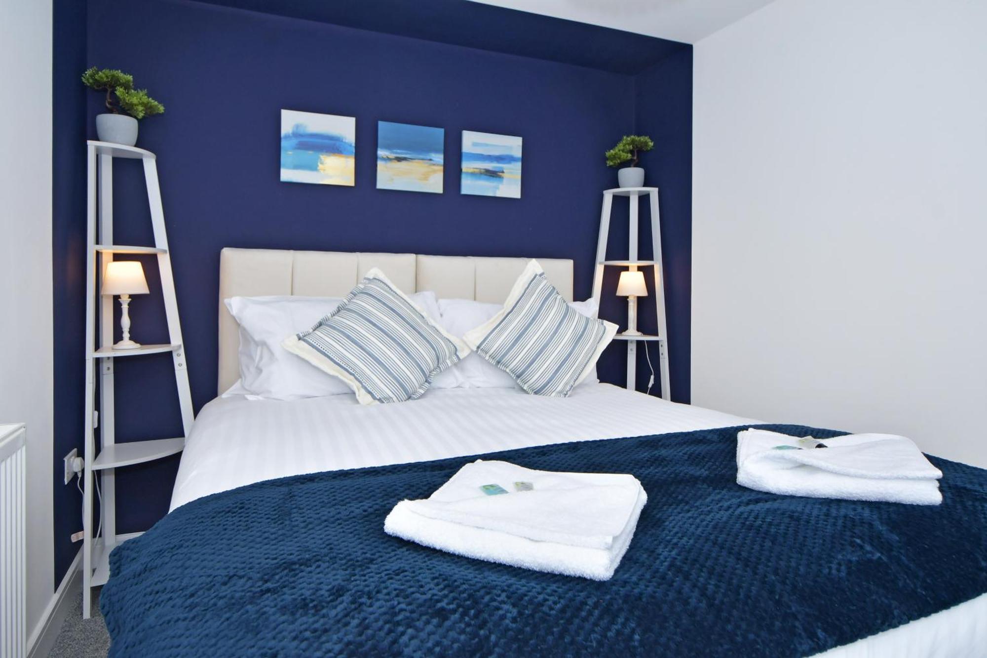 Sapphire Apartments By Yourstays - Luxury 2 Bedroom Apartments In Crewe Eksteriør billede