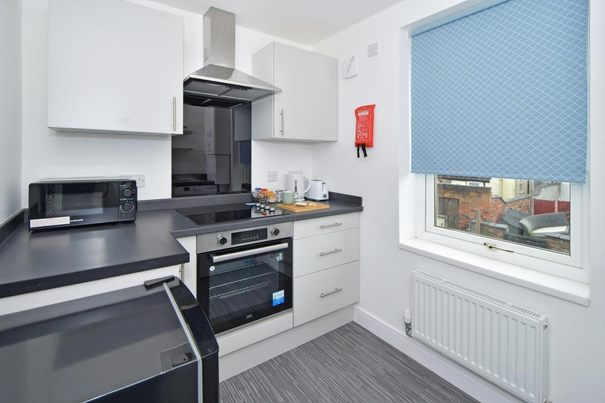 Sapphire Apartments By Yourstays - Luxury 2 Bedroom Apartments In Crewe Eksteriør billede