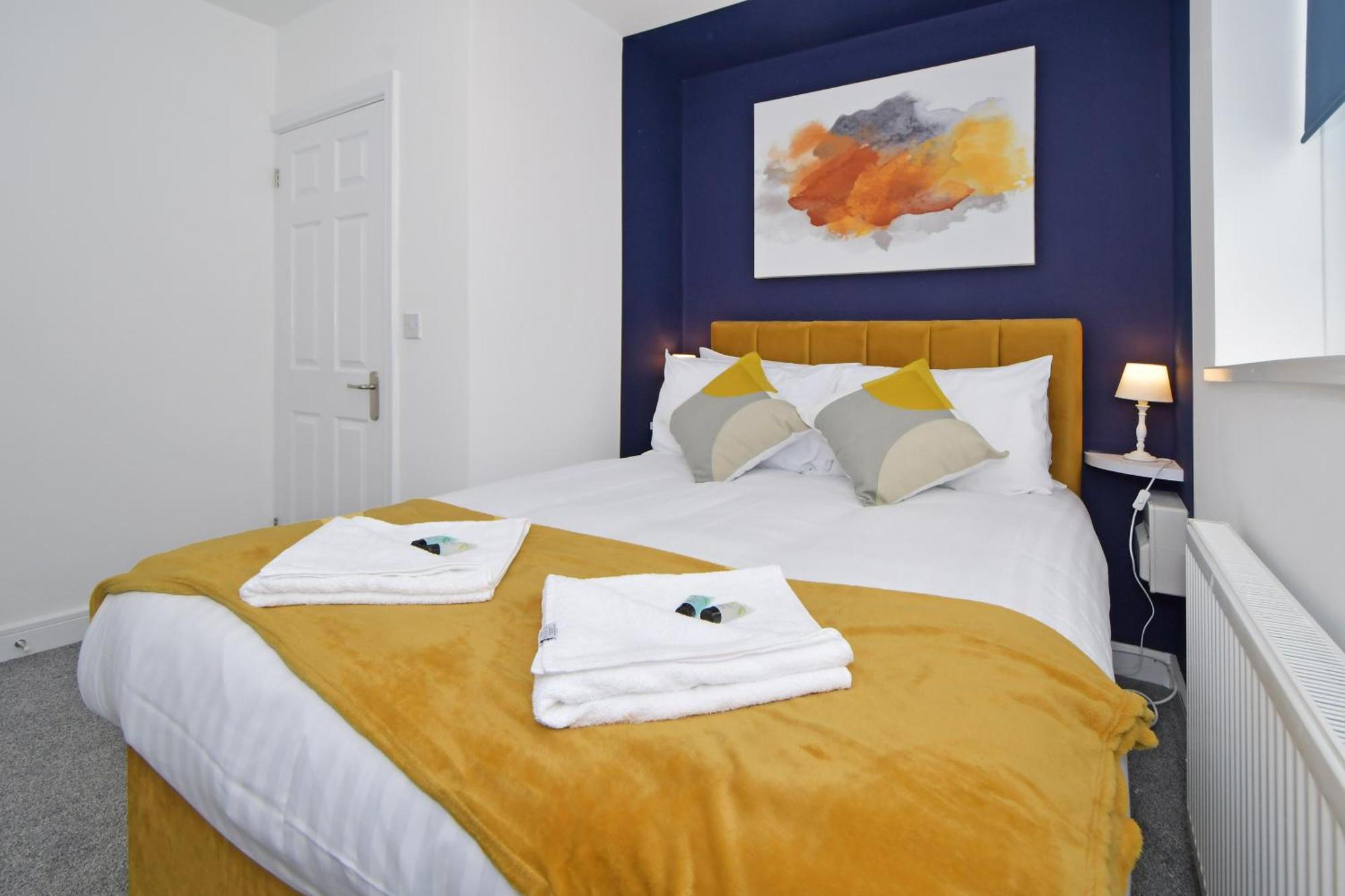 Sapphire Apartments By Yourstays - Luxury 2 Bedroom Apartments In Crewe Eksteriør billede