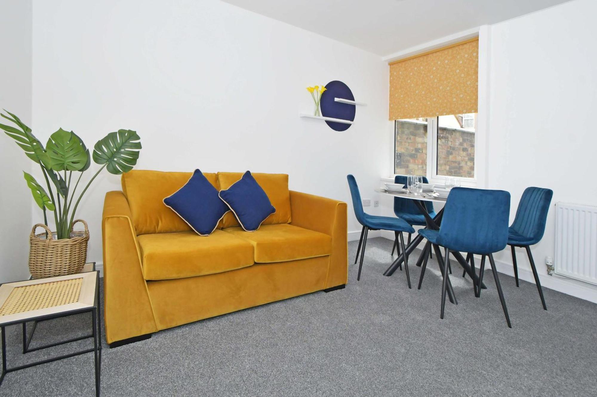 Sapphire Apartments By Yourstays - Luxury 2 Bedroom Apartments In Crewe Eksteriør billede